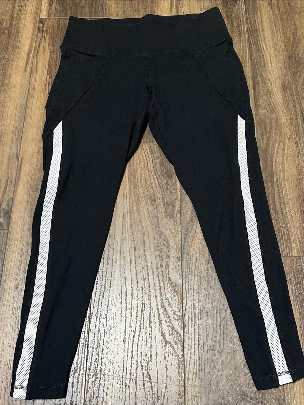 Livi Active By Lane Bryant 14/16 Leggings Black White Stripe Plus